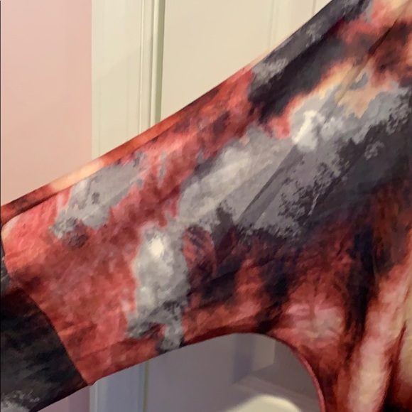 NWT cute tie dye knit top - Picture 3 of 5